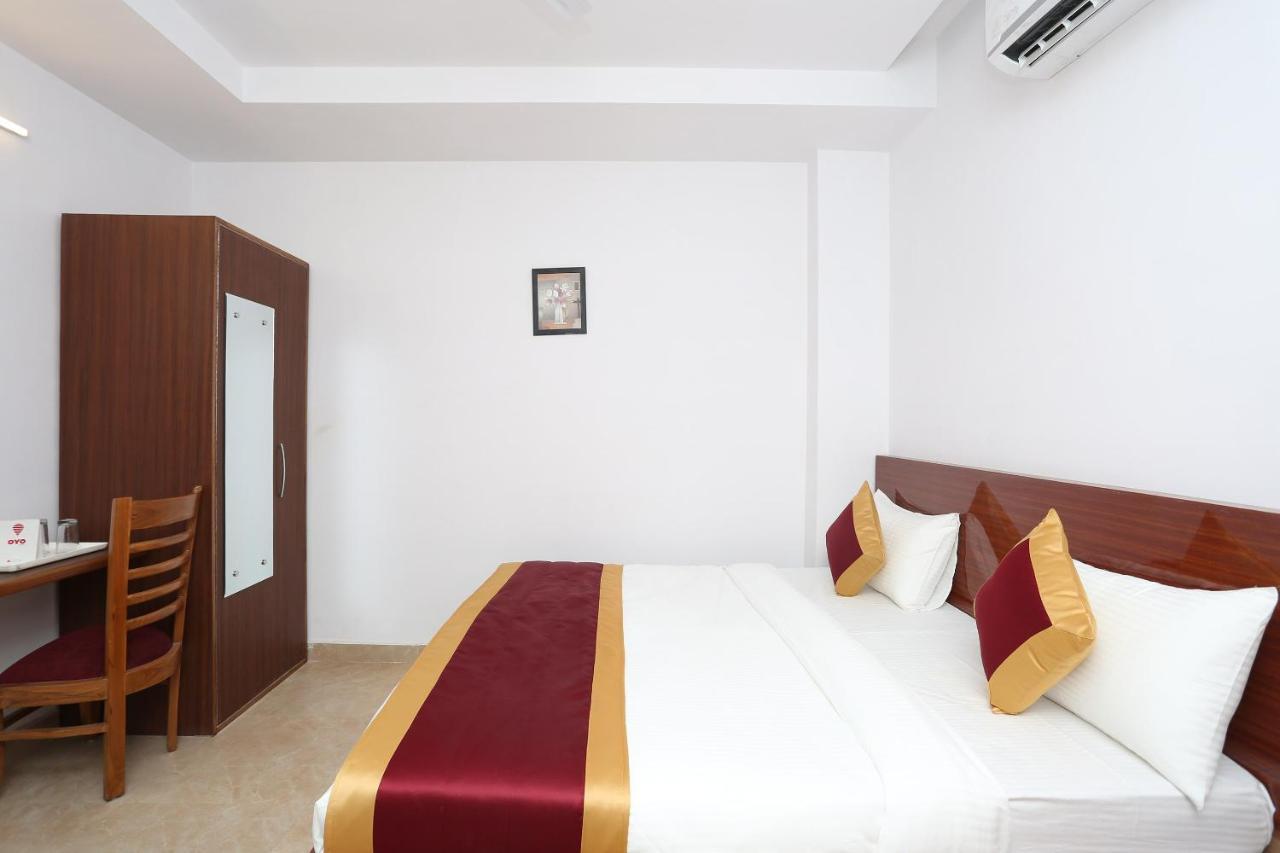 Capital O 12807 Amaira Hotel And Banquets Νόιντα Εξωτερικό φωτογραφία
